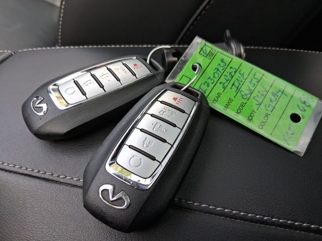 Used 2023 Gray INFINITI LUXE image 26
