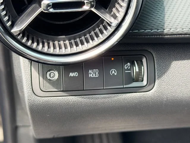 2027 Chevrolet Equinox LT - Photo 13