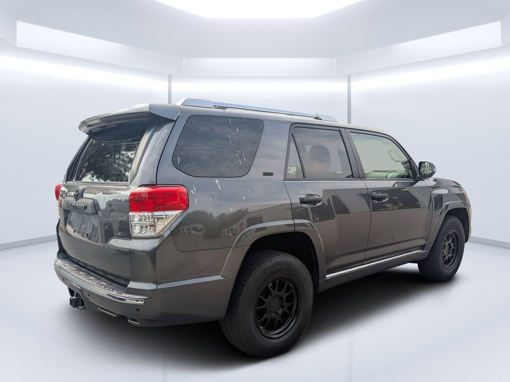 Used 2012 Gray Toyota SR5 image 3