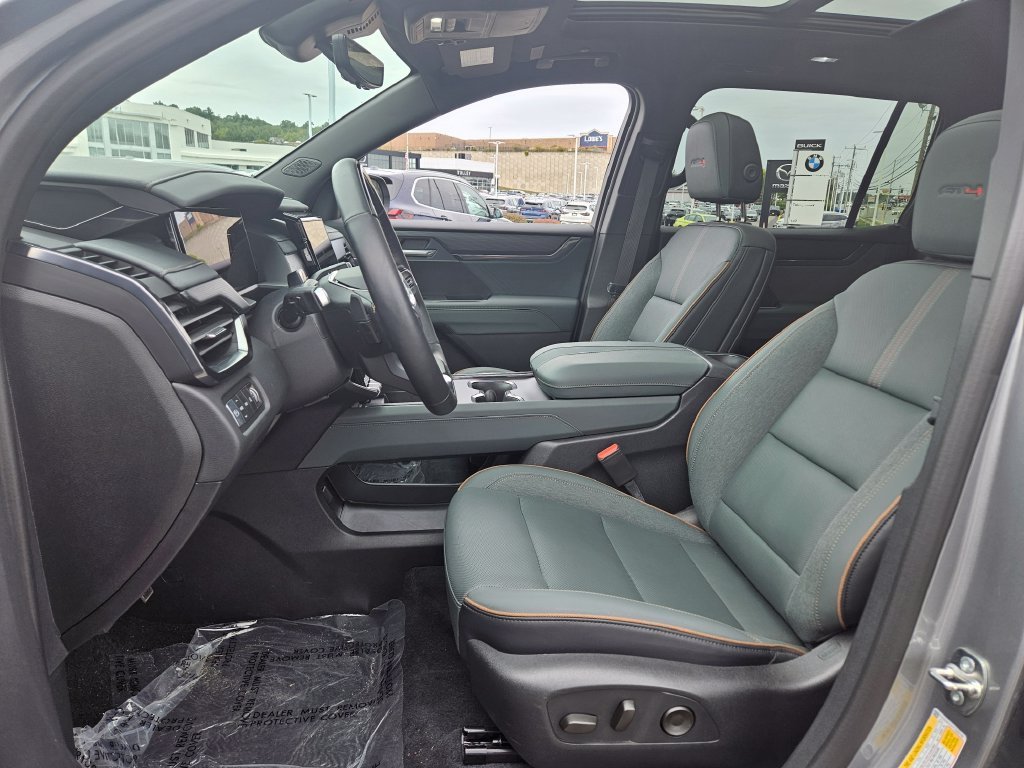 2026 GMC Acadia AT4 - Photo 10