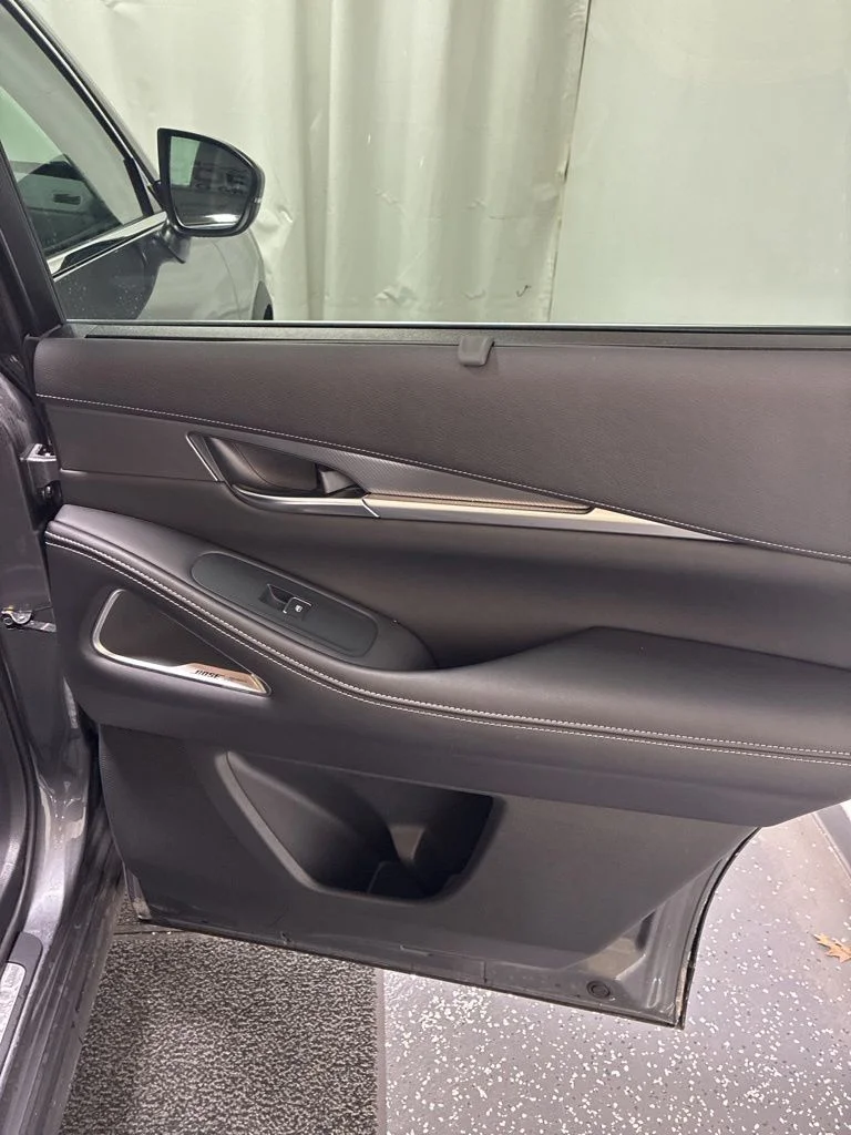 Used 2023 Gray INFINITI LUXE image 32