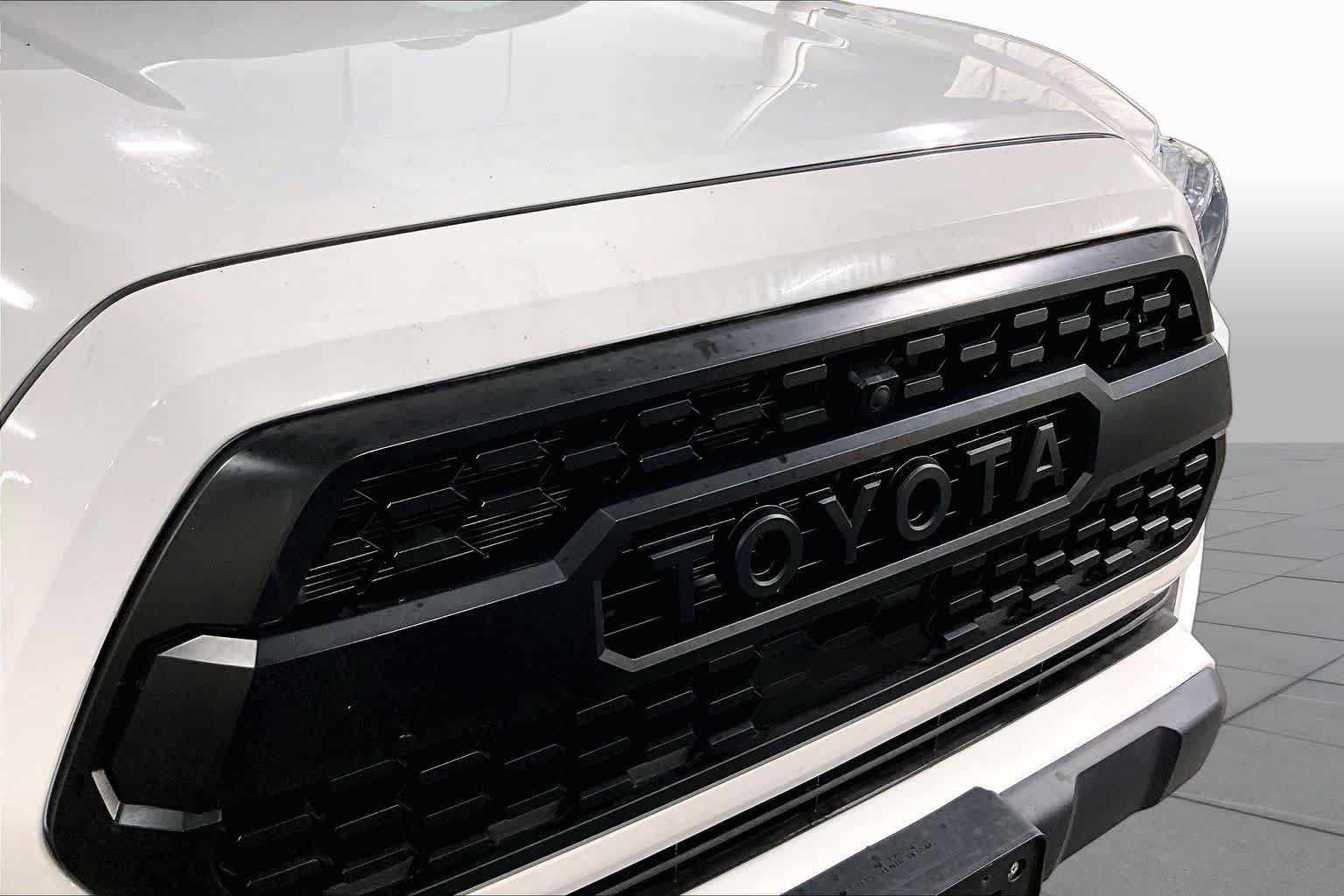 Used 2022 White Toyota TRD Off Road image 30