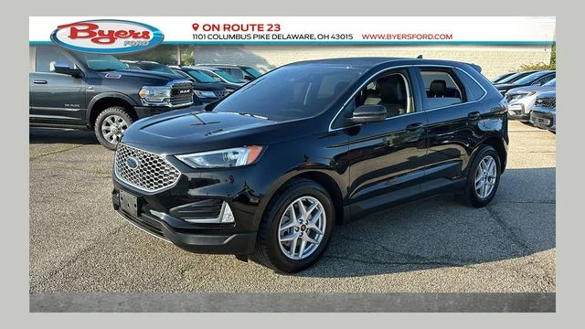Used 2024 Black Ford SEL image 1