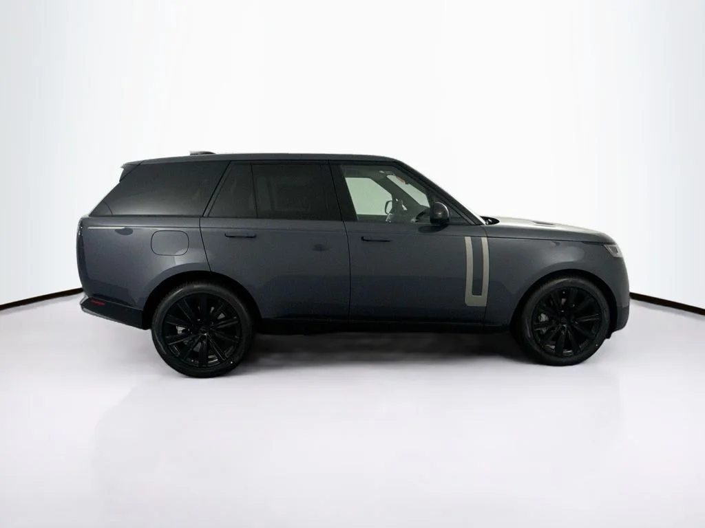 New 2026 Varesine Blue Land Rover SE image 4