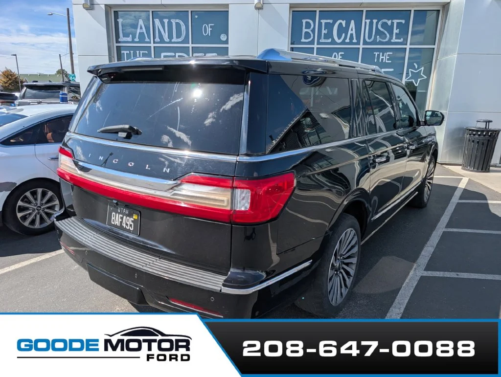 Used 2019  Lincoln Reserve image 5