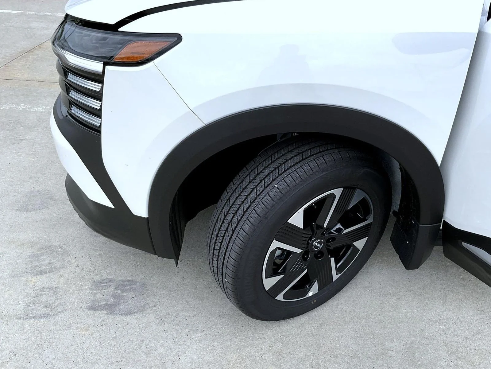 New 2026 White Nissan SV image 24