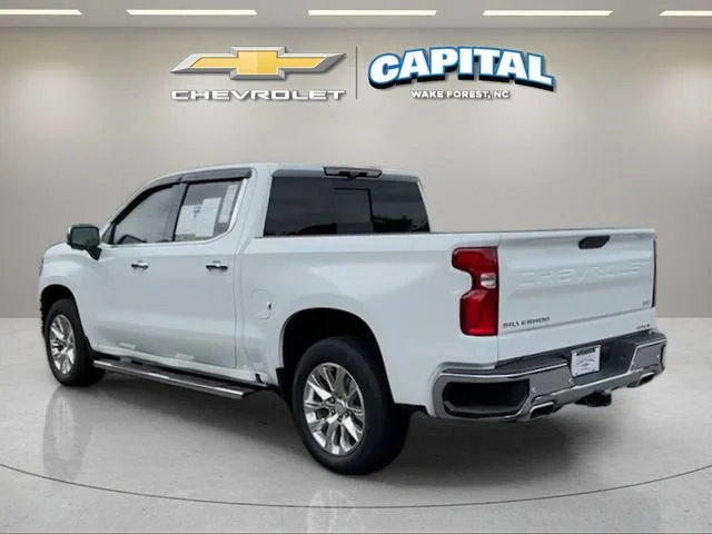 Used 2020 SUMMIT WHITE Chevrolet LTZ image 3