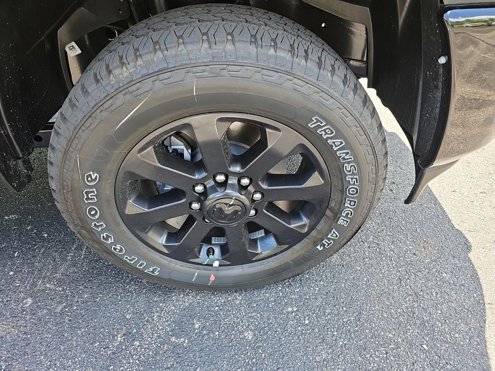 New 2026 Diamond Black Crystal Pearlcoat Ram Laramie image 8