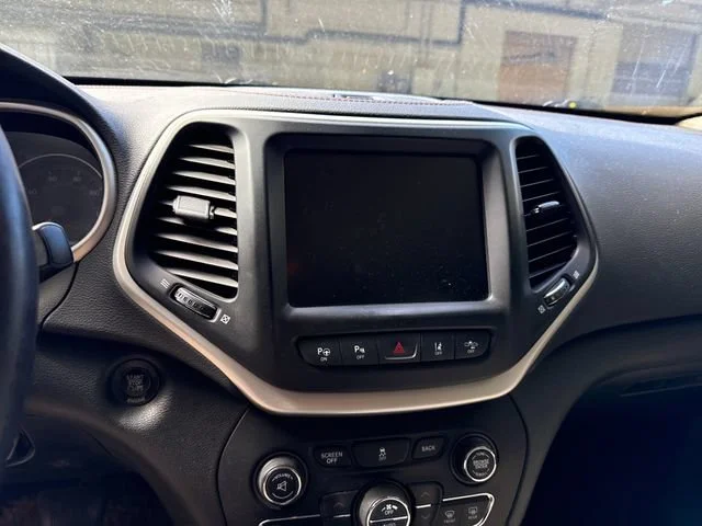 Used 2015 Deep Cherry Red Crystal Pearlcoat Jeep Limited image 20