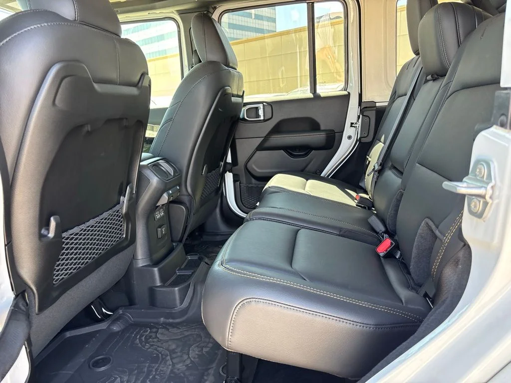 2025 Jeep Wrangler 4-Door Sahara - Photo 14