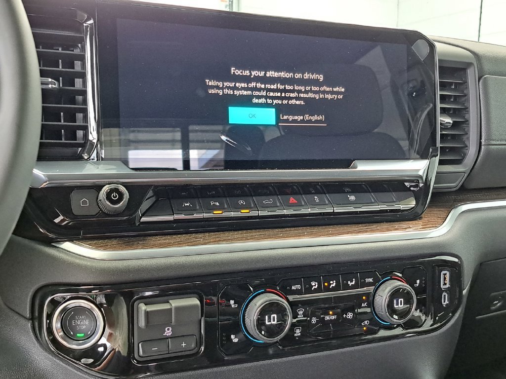 2026 Chevrolet Silverado 1500 RST Crew Cab Pickup Slide 9