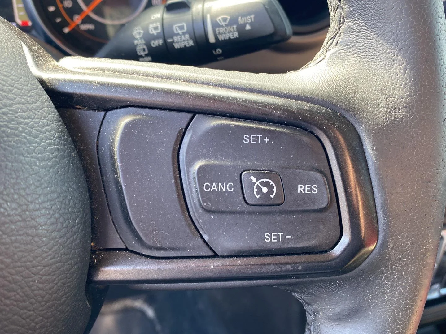 Used 2018 Granite Crystal Metallic Clearcoat Jeep Sport S image 14