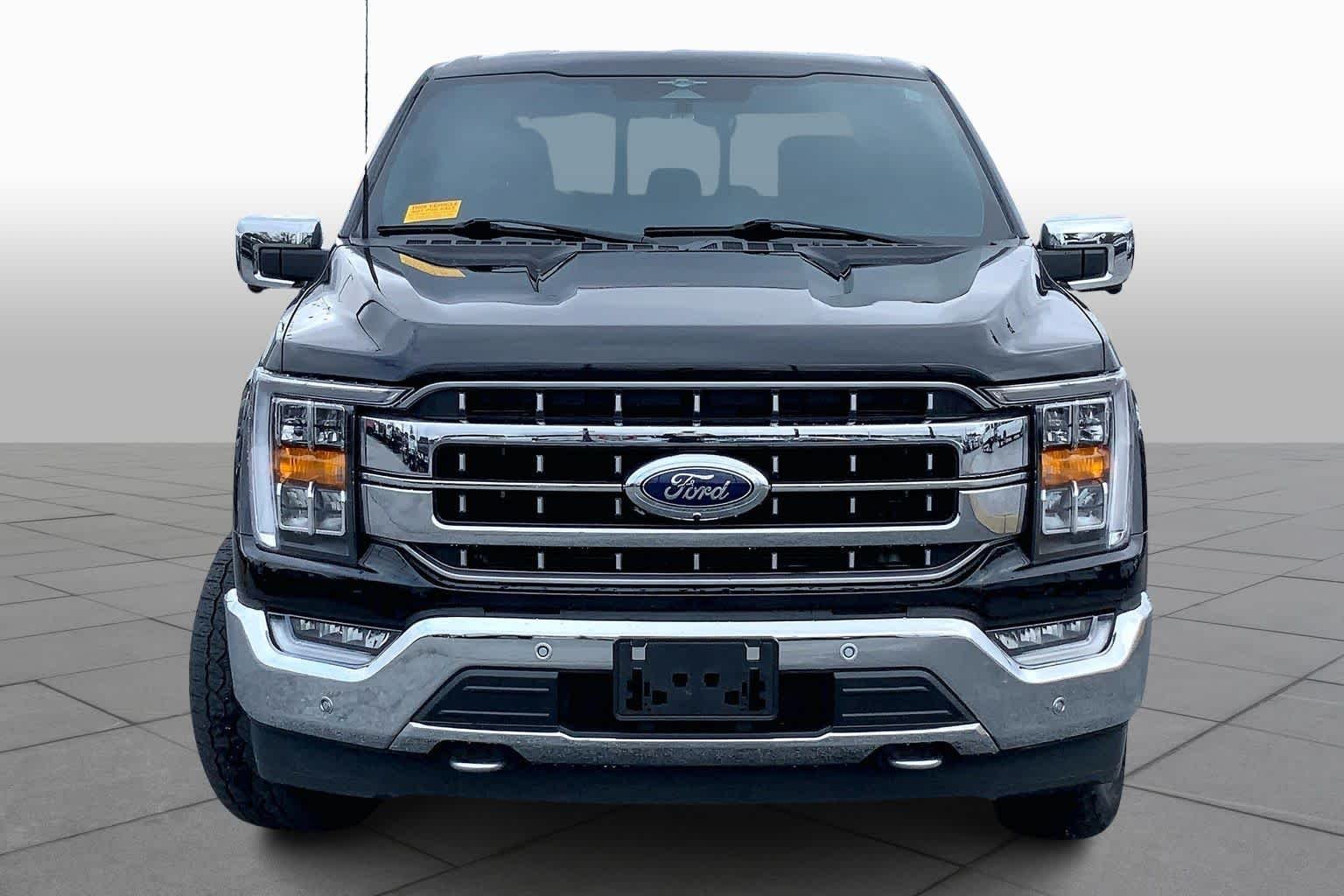 View vehicle photo 4