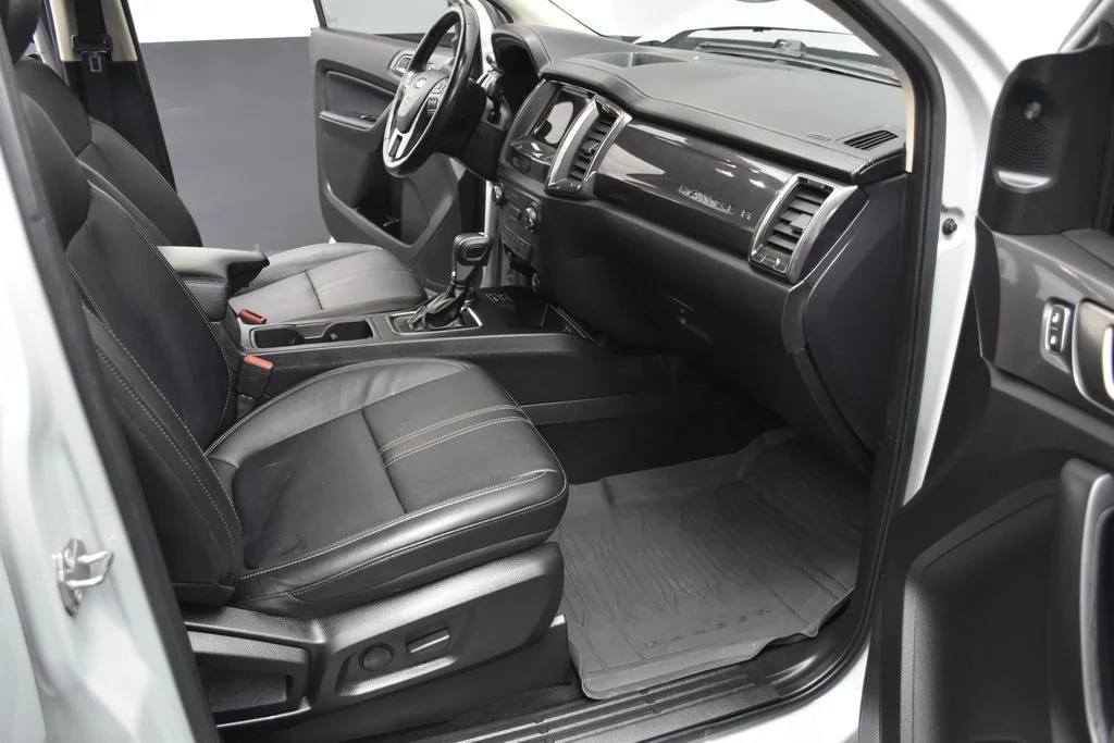 Used 2023 Green Ford Lariat image 27