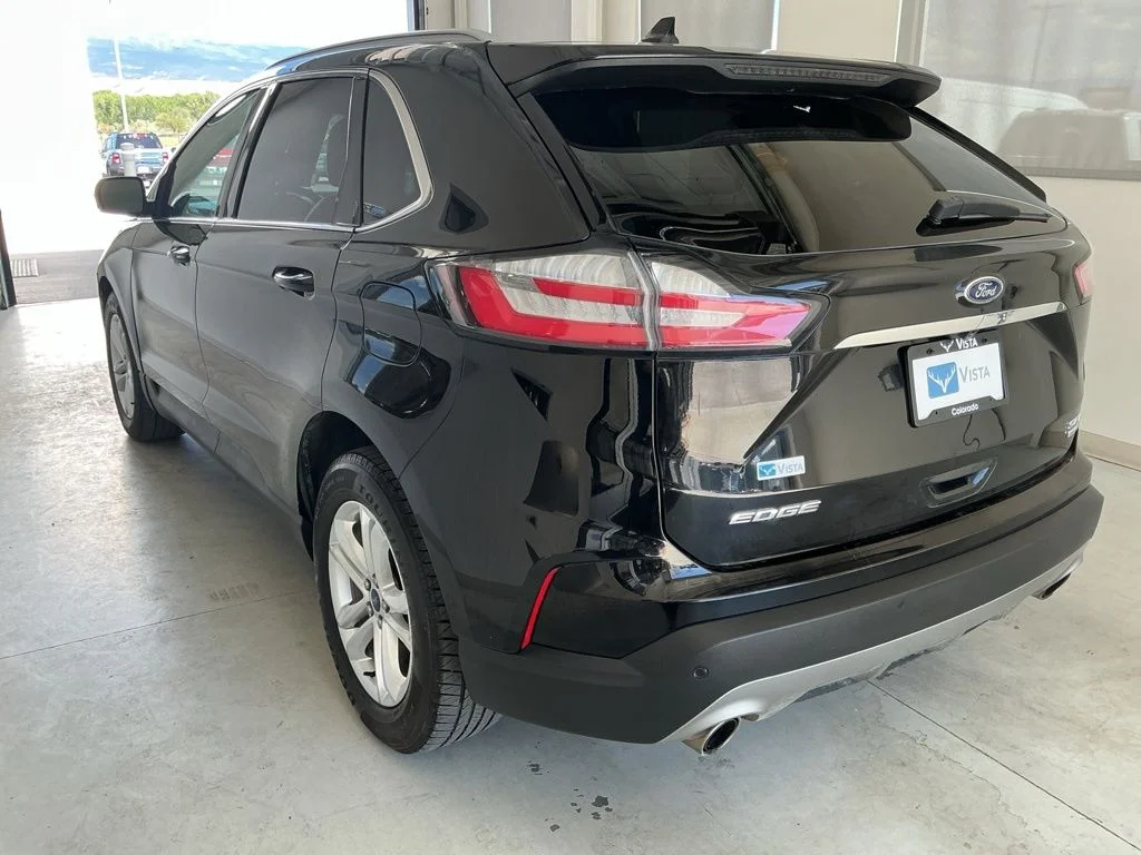 Used 2020 Black Ford SEL image 4