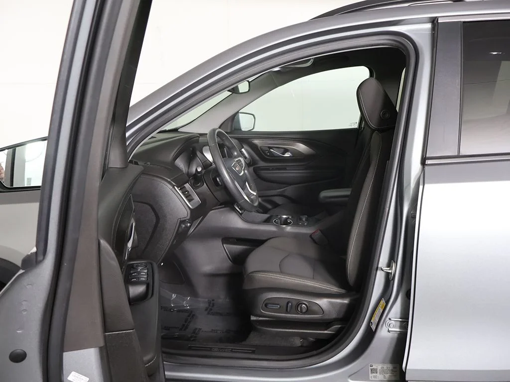 Used 2023 Silver GMC SLE image 28