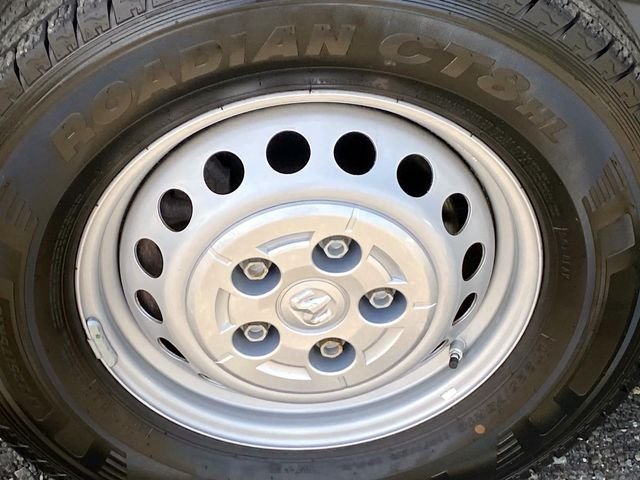 Used 2025 White Ram  image 30