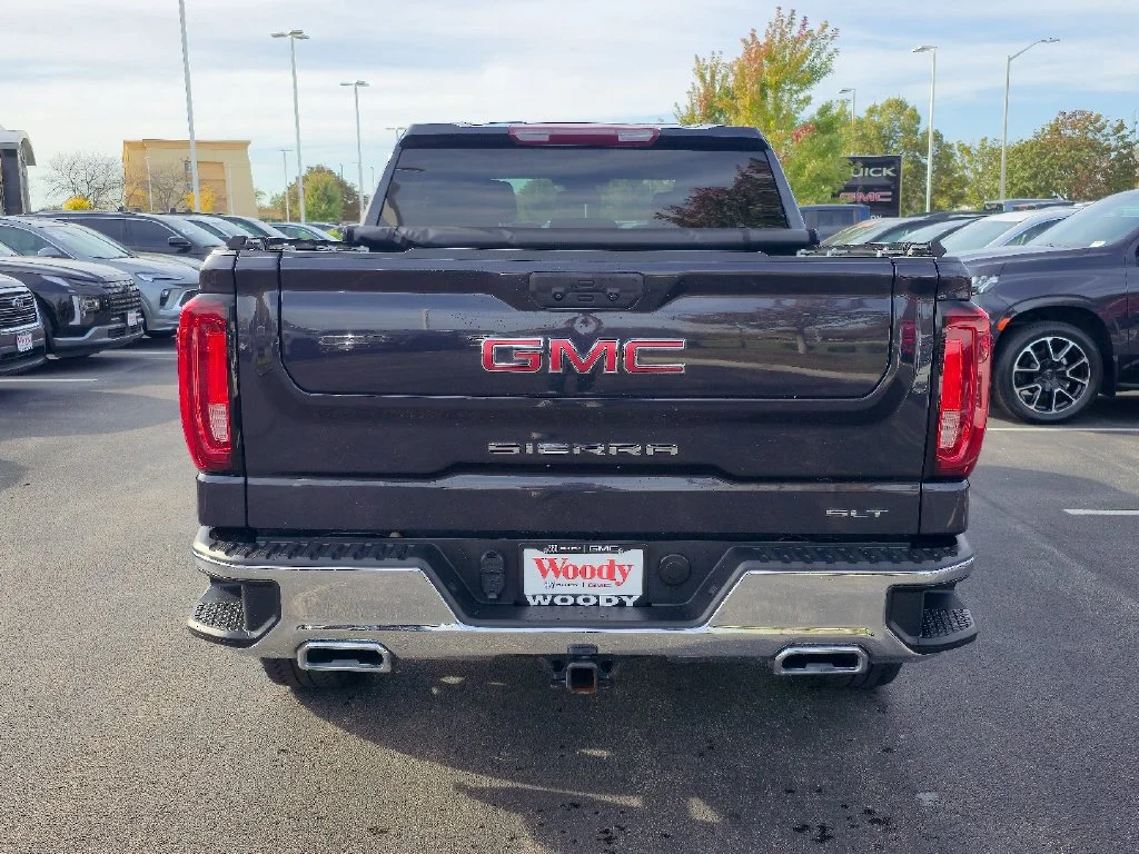 2023 GMC Sierra 1500 SLT - Photo 9