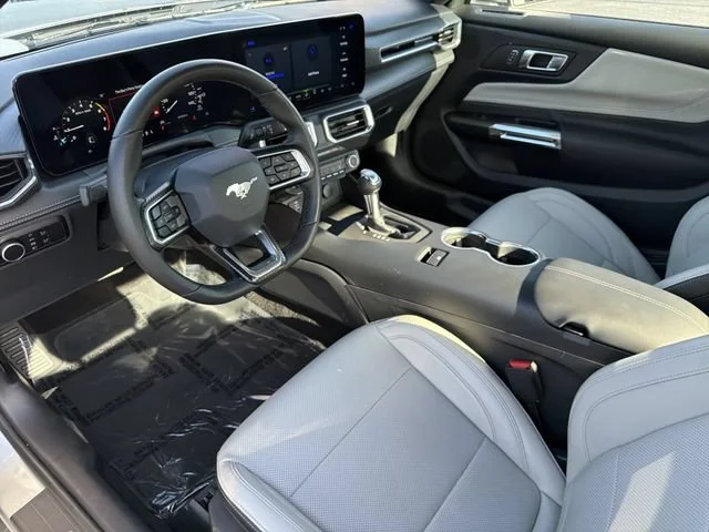 Used 2025 Silver Ford EcoBoost Premium Fastback image 16