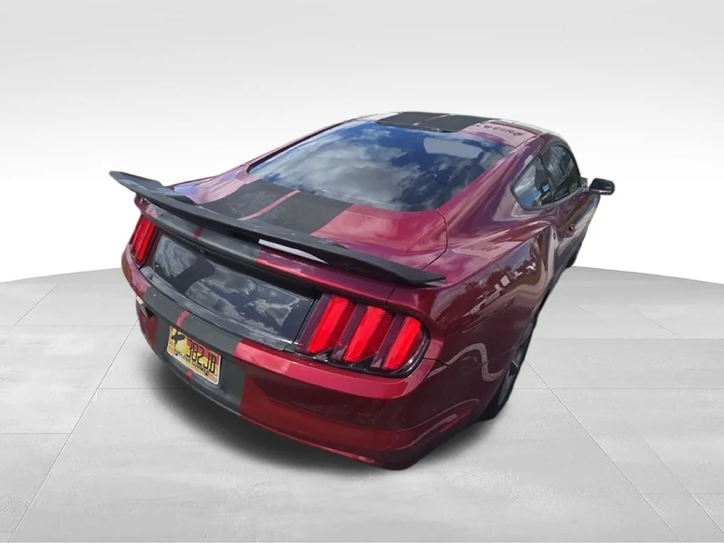 Used 2016 Red Ford V6 image 7