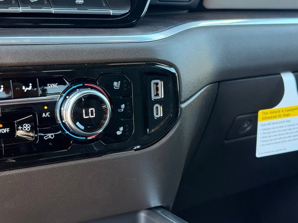 New 2026 Summit White GMC SLT image 27