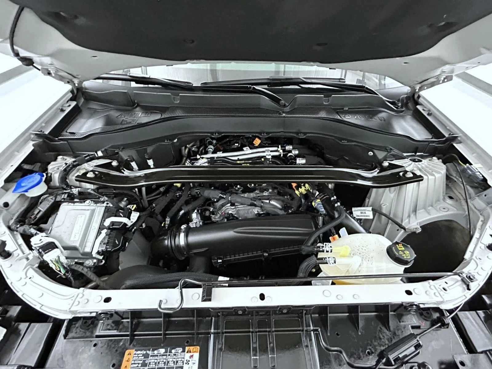 Used 2025 White Ford Platinum image 27