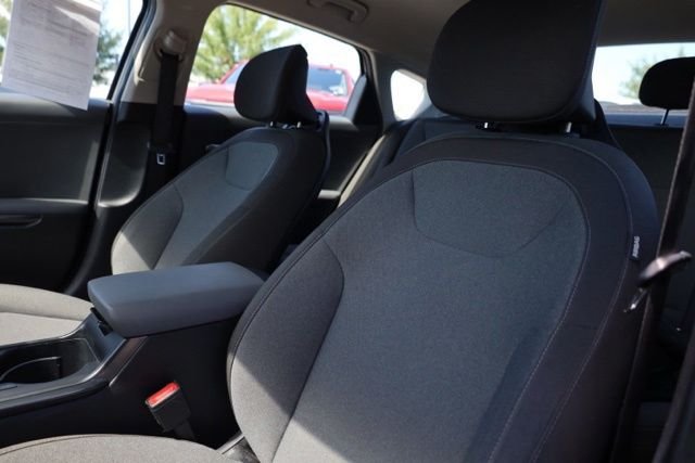 Used 2025 Steel Gray Kia LXS image 18