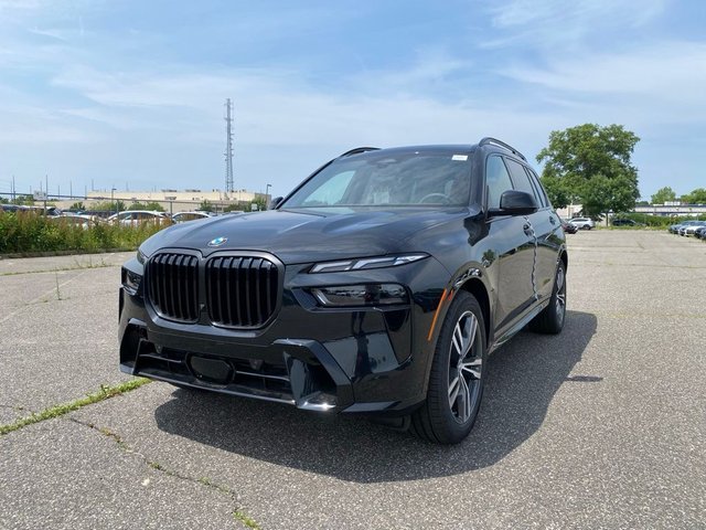 2027 BMW X7