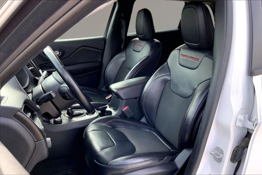 Used 2020 Bright White Clearcoat Jeep Trailhawk image 23