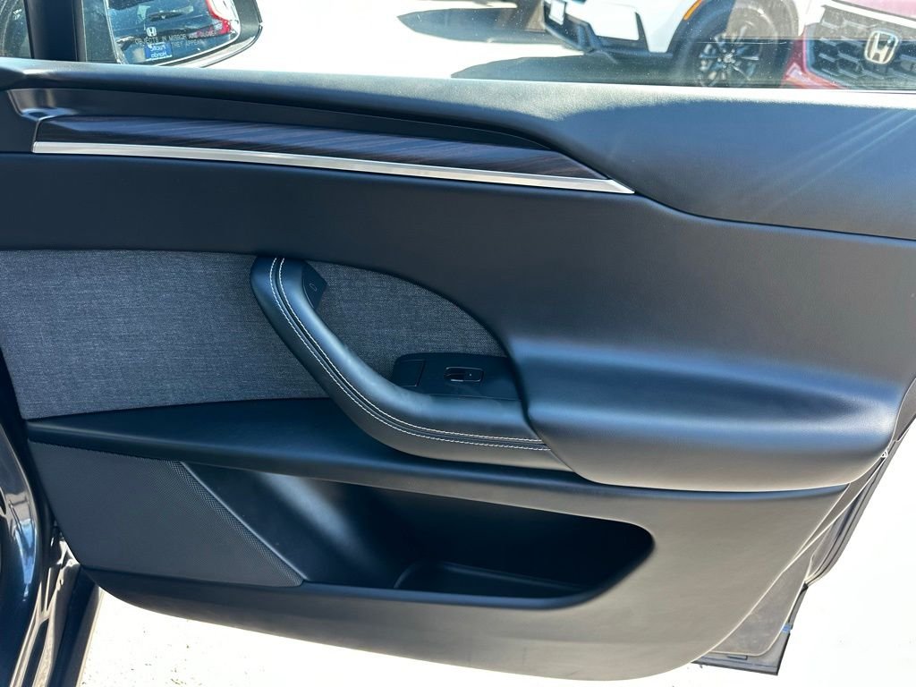 2024 Tesla Model X Long Range - Photo 14