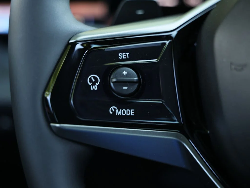 New 2027 Dark Graphite Metallic BMW 530i image 34