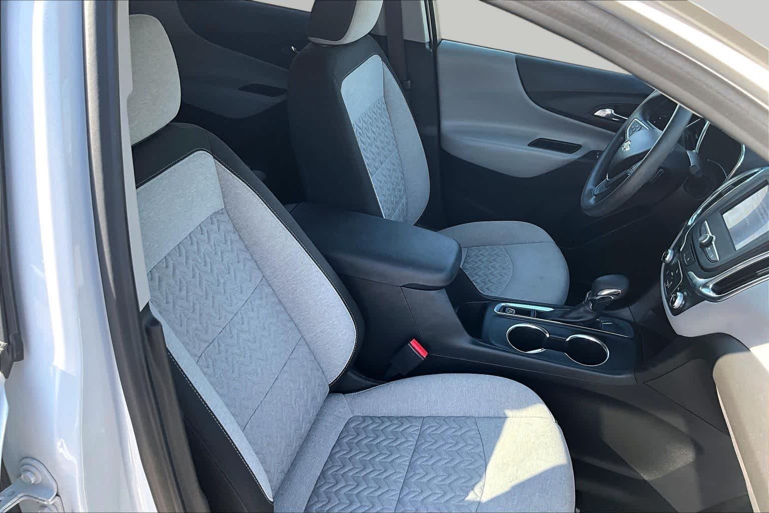 Used 2022 Summit White Chevrolet LS image 8