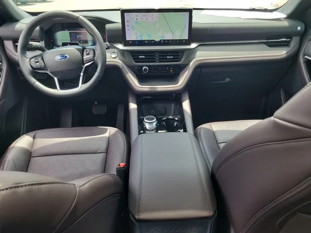 Used 2026 Red Ford Platinum image 16