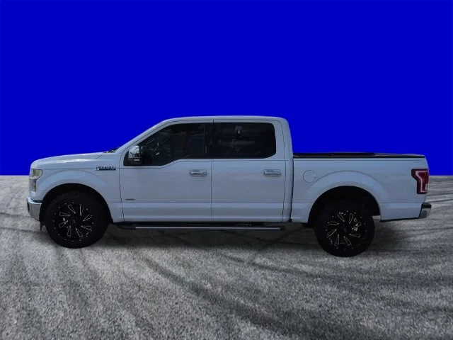Used 2017 Oxford White Ford XLT image 7
