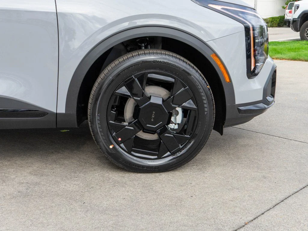 Used 2026 Gray Kia X-Line image 32