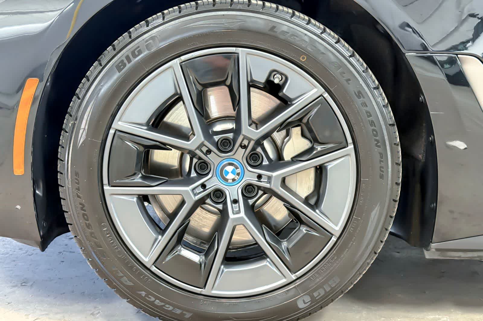 Used 2023 Black Sapphire Metallic BMW eDrive35 image 26