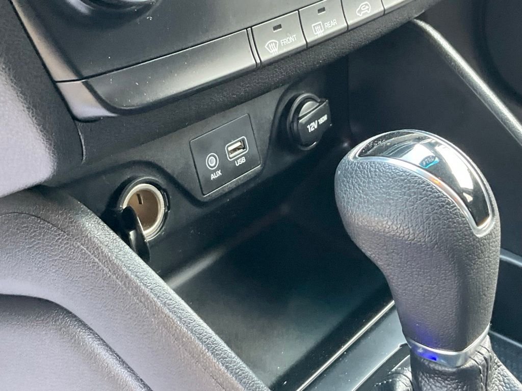 Certified Used 2021 Aqua Blue Hyundai SE image 10
