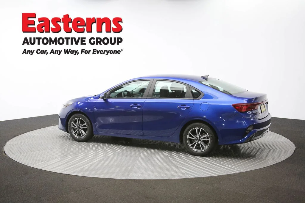 Used 2022 Blue Kia LXS image 61