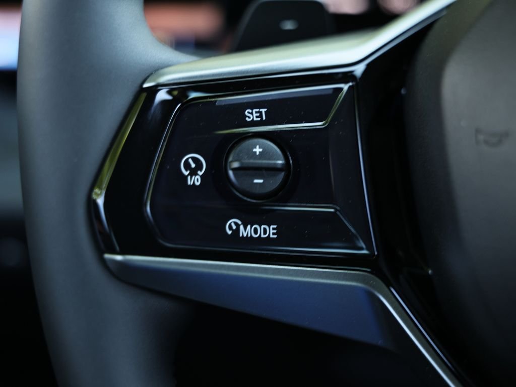 New 2027 Dark Graphite Metallic BMW 530i image 34