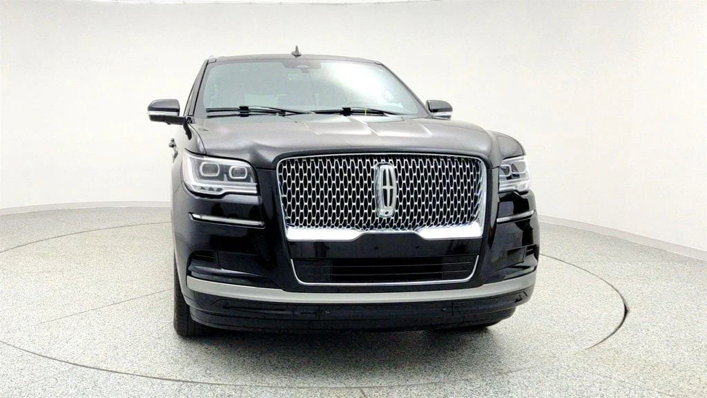Used 2023 Infinite Black Metallic Clearcoat Lincoln Reserve 4x4 with Equipment 201A & 22
