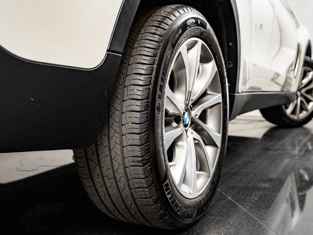 Used 2019 Mineral White Metallic BMW xDrive35i image 51