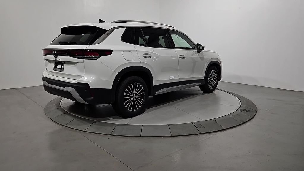 2025 Volkswagen Tiguan S photo 4