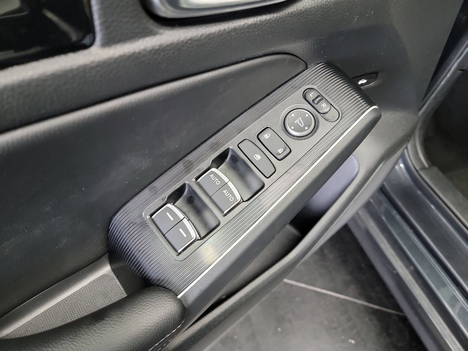 Certified Used 2025 Meteorite Gray Metallic Honda Sport Touring image 14