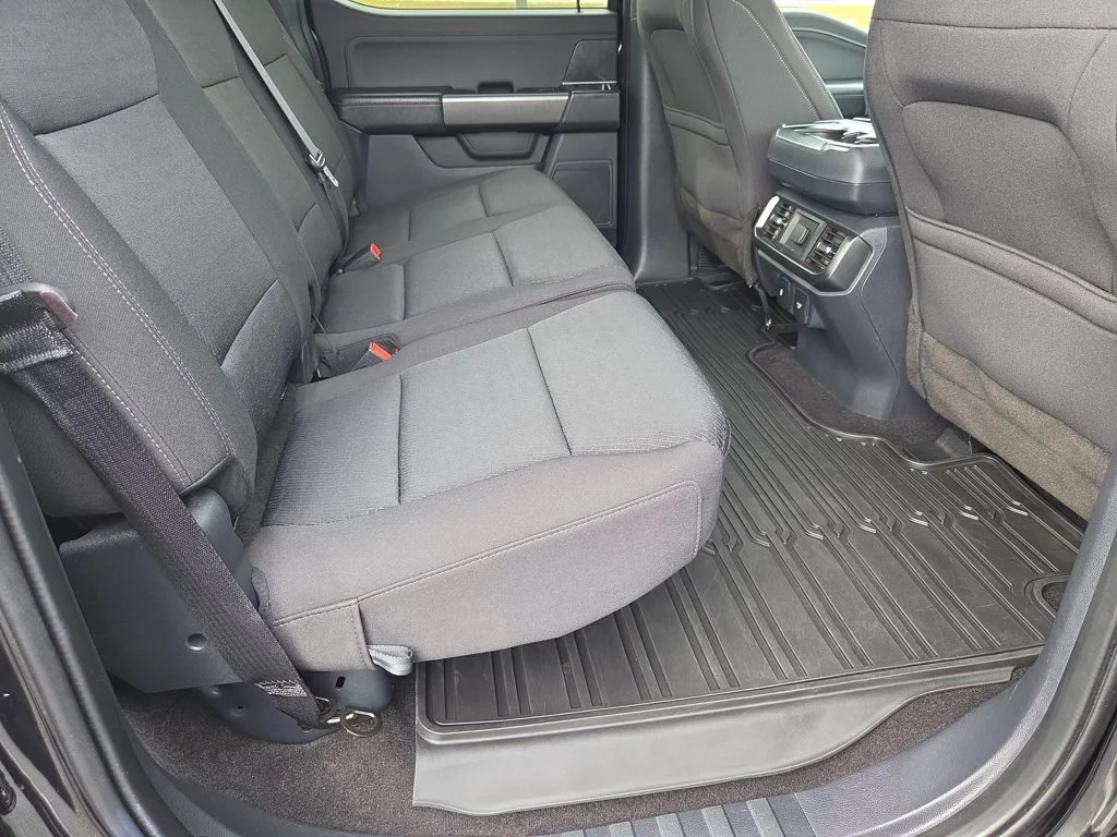 Used 2023  Ford XLT image 24