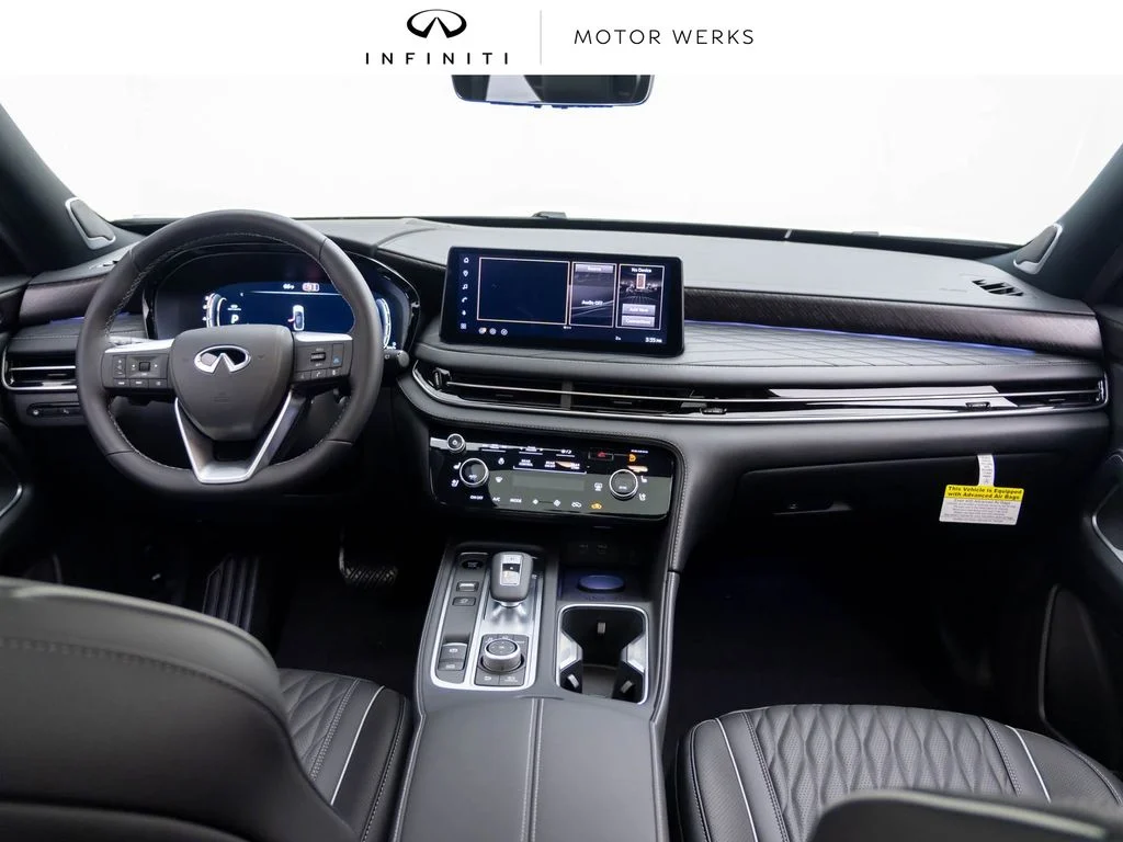 New 2027 2T RAD WHT INFINITI Autograph AWD image 9
