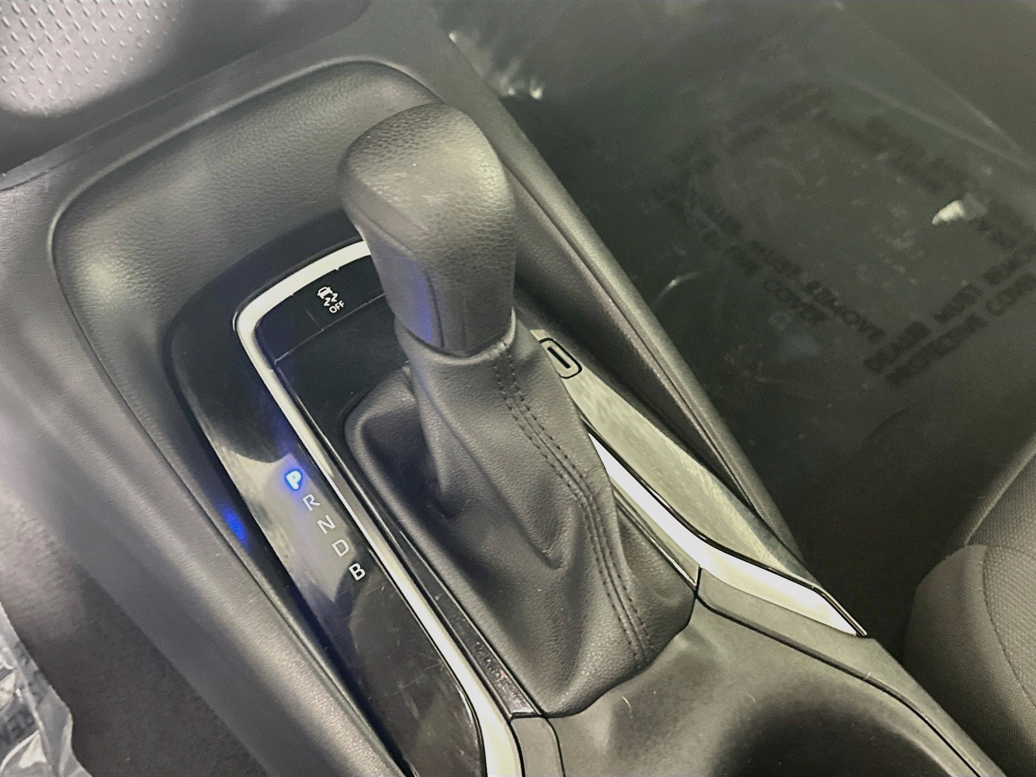 Used 2024 Ice Toyota LE image 20