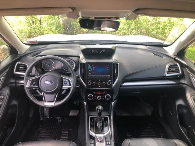 Used 2019 Crystal White Pearl Subaru Limited image 20