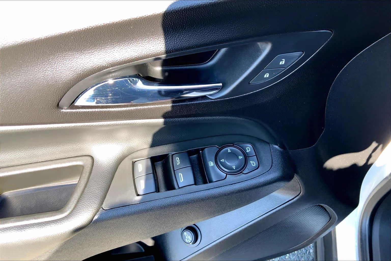 Used 2021 Summit White Chevrolet LT image 36