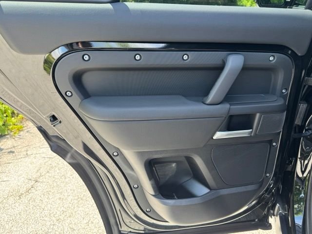 New 2026 Santorini Black Land Rover S image 11