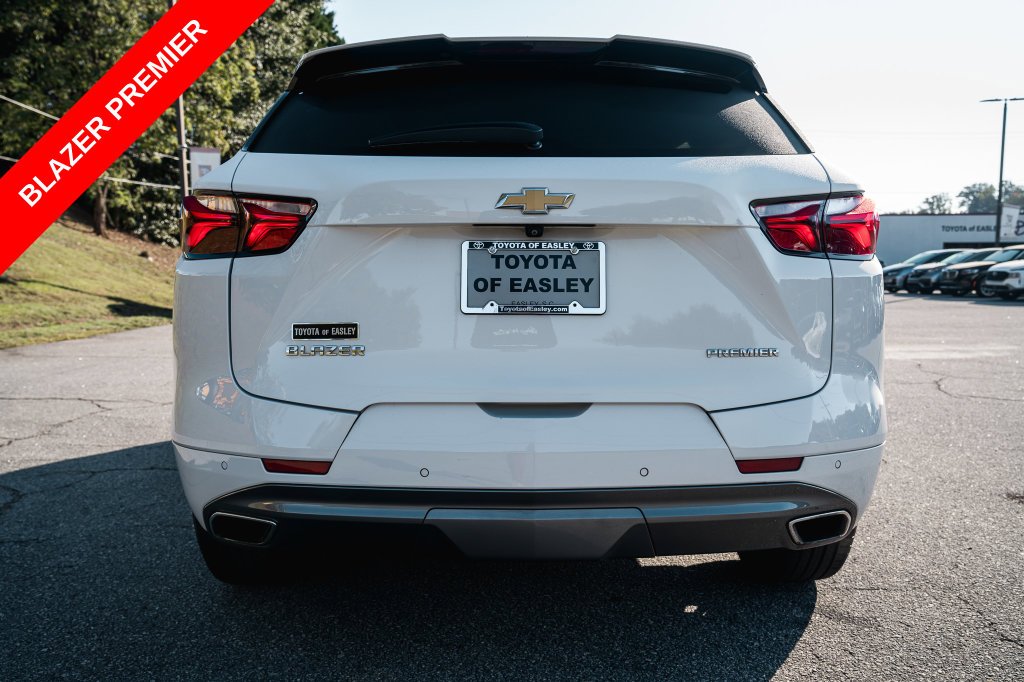Used 2019 Summit White Chevrolet Premier image 6